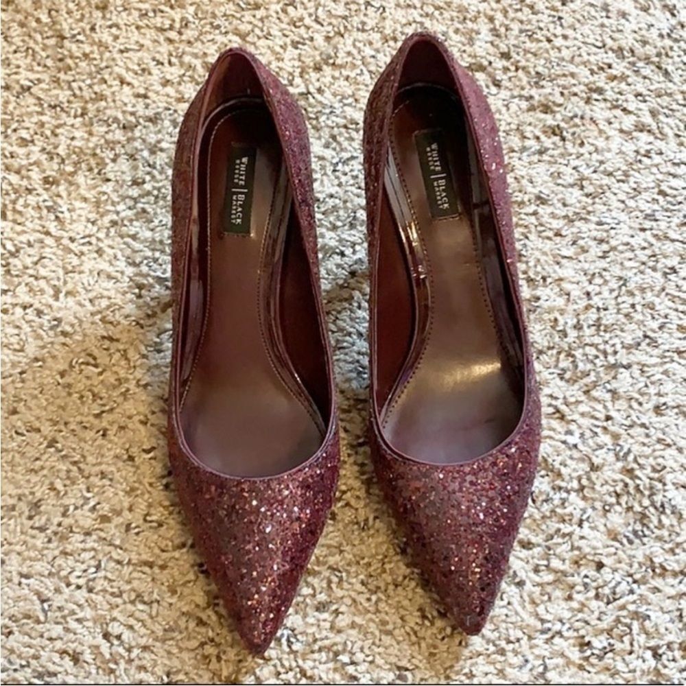 EUC White House Black Market Glitter Pumps